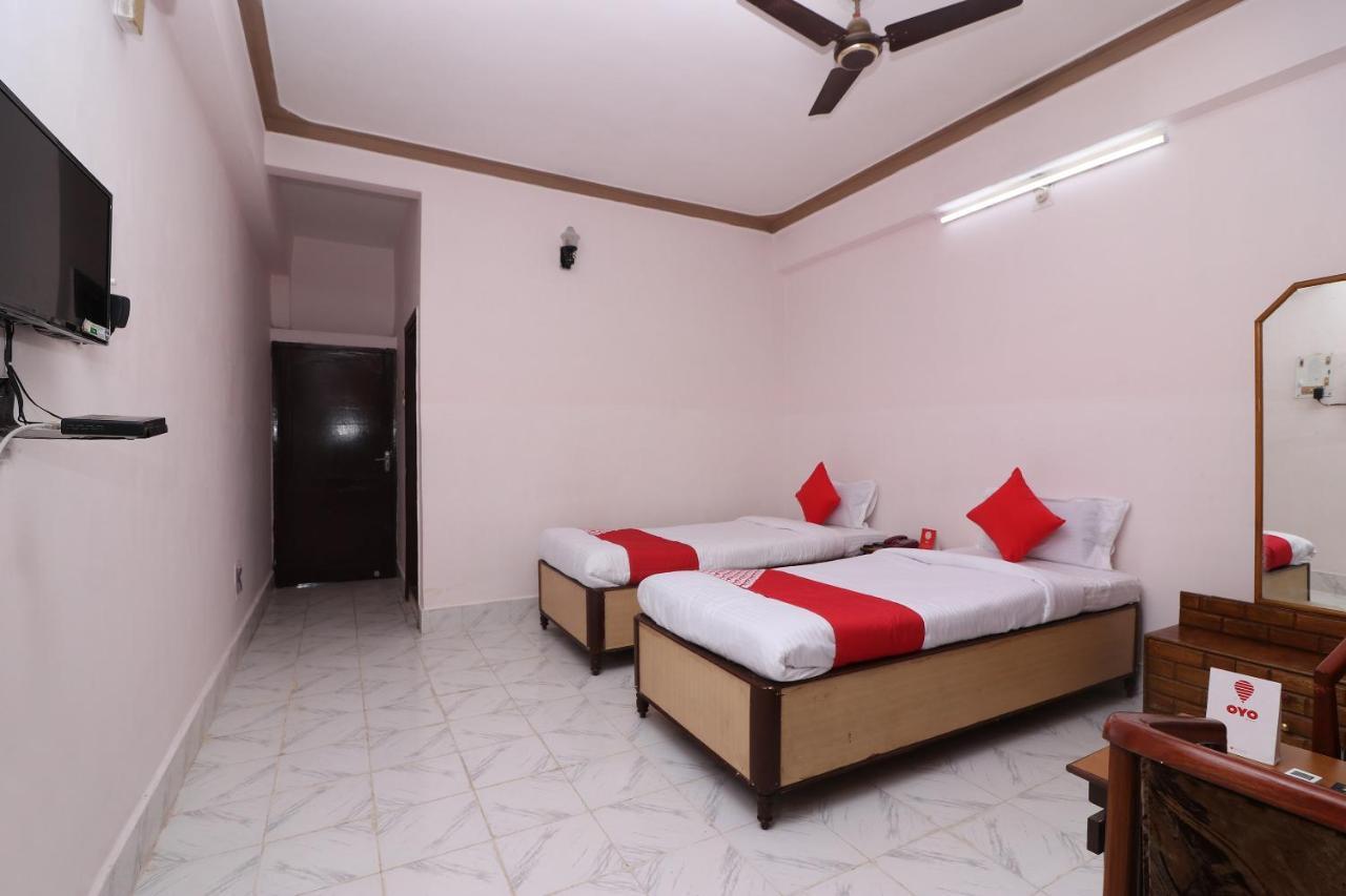 Oyo 16112 Hotel Uruvela International Bodh Gaya Exteriör bild